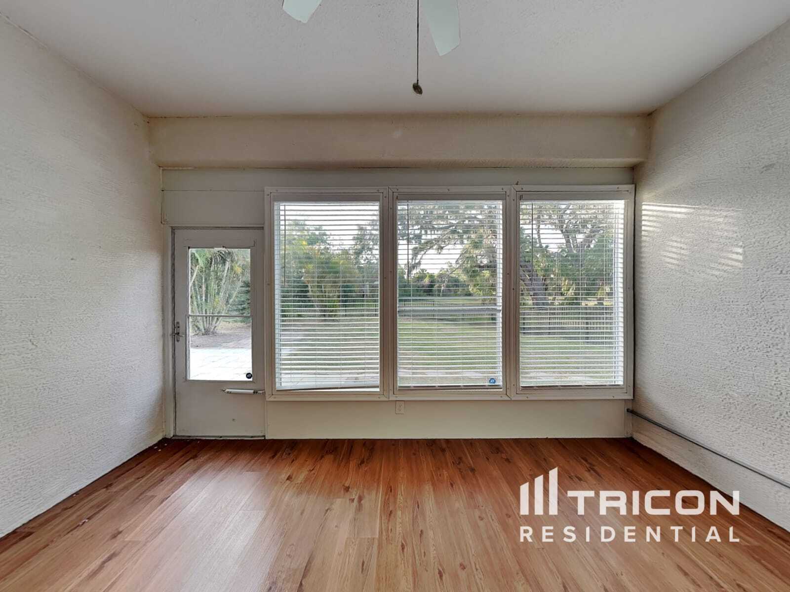 Building Photo - 9208 64th Ct E