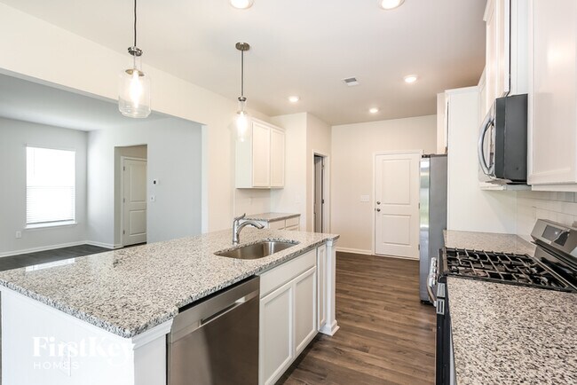 Building Photo - 404 Stonefence Dr