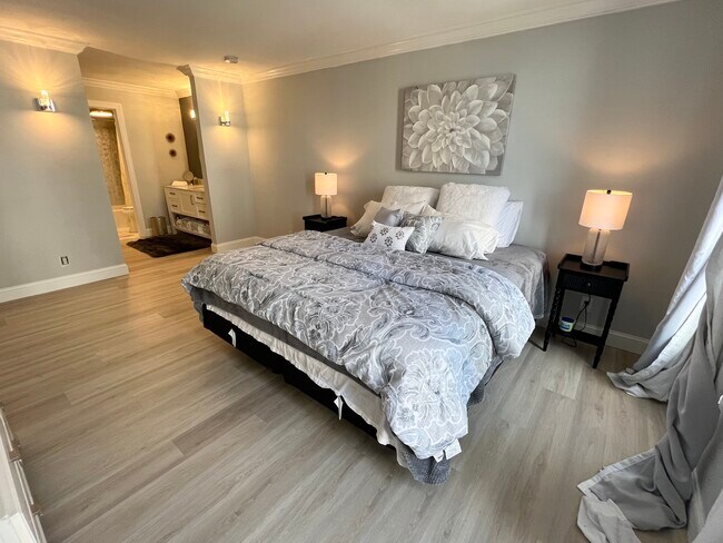 Master suite - 1000 S Ocean Blvd
