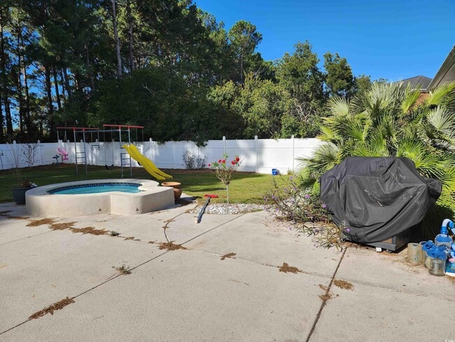 Building Photo - 2360 Clandon Dr