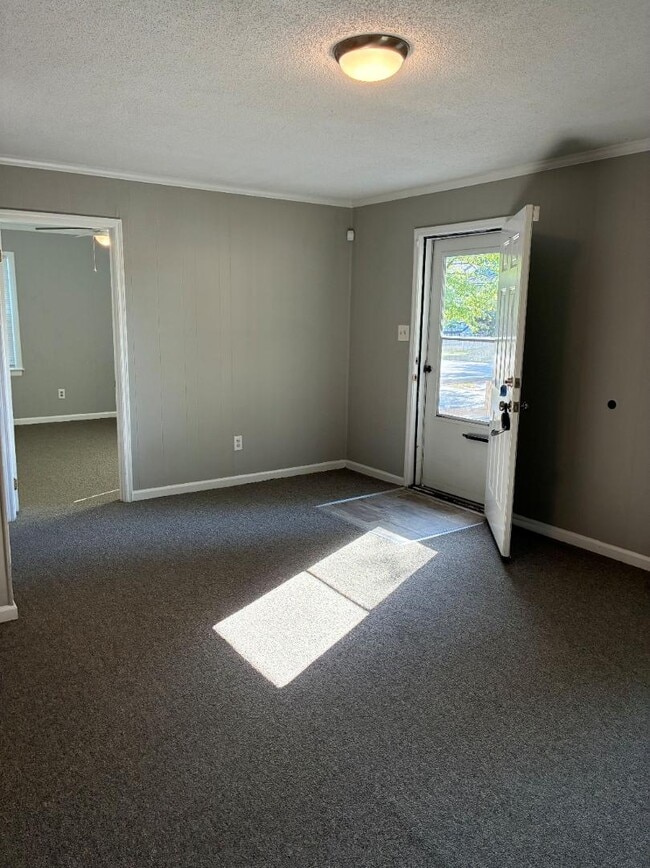 Building Photo - 307 Tarboro St