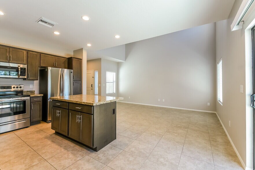 Building Photo - 18777 N 43rd Ave