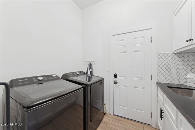 Building Photo - 14604 E Peak View Rd