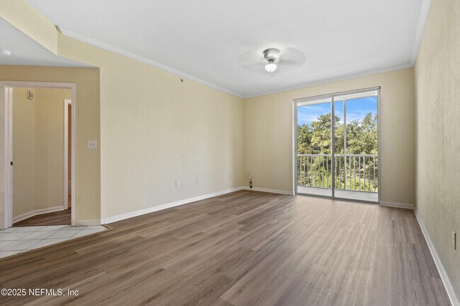 Building Photo - 410 S Villa San Marco Dr