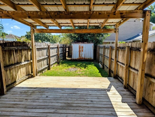 Building Photo - Updated Townhouse for rent in Lafayette!