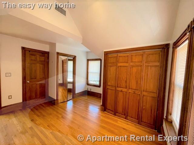 Building Photo - 15 Conwell St