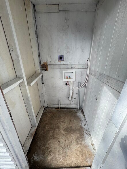 Building Photo - 310 Finton
