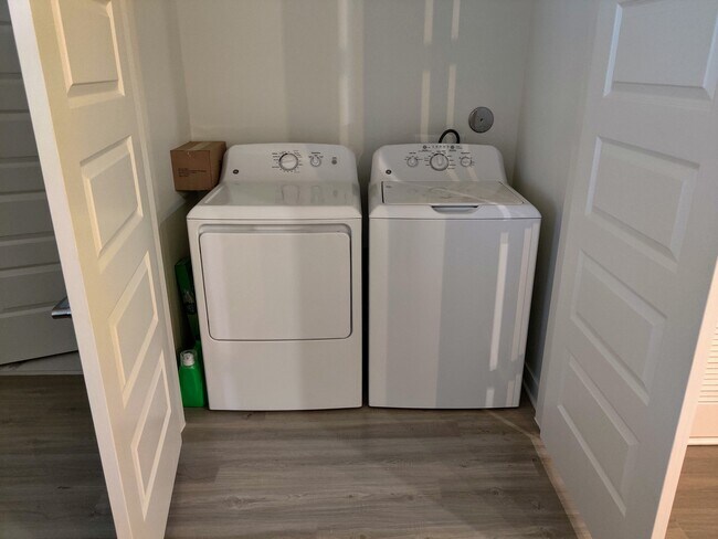 In Unit Washer and Dryer! - 109 Jacob Fontaine Ln