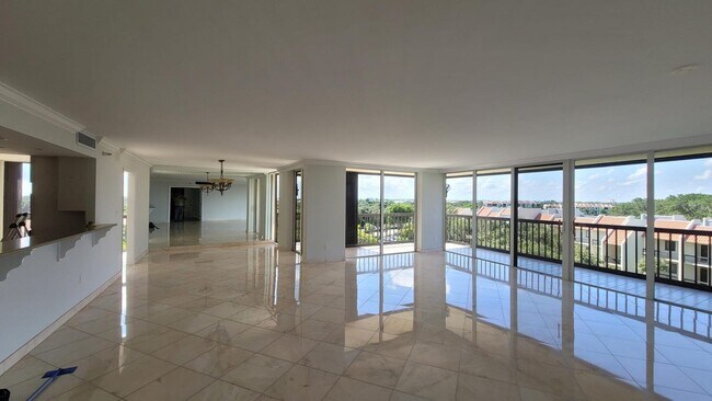 Building Photo - 2480 Presidential Way