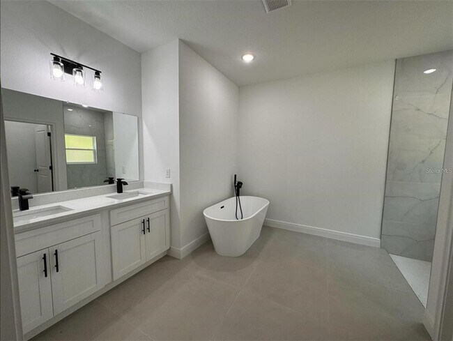 Building Photo - 14759 SW 43rd Terrace Rd