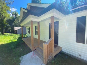 Building Photo - 524 Mill Creek Rd