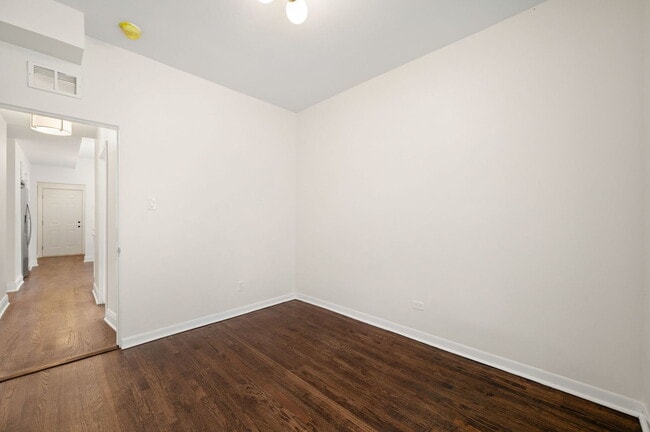 Building Photo - 1338 W Hollywood Ave