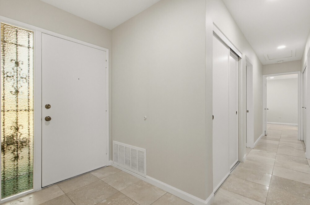 Building Photo - 17440 Plaza Cerado