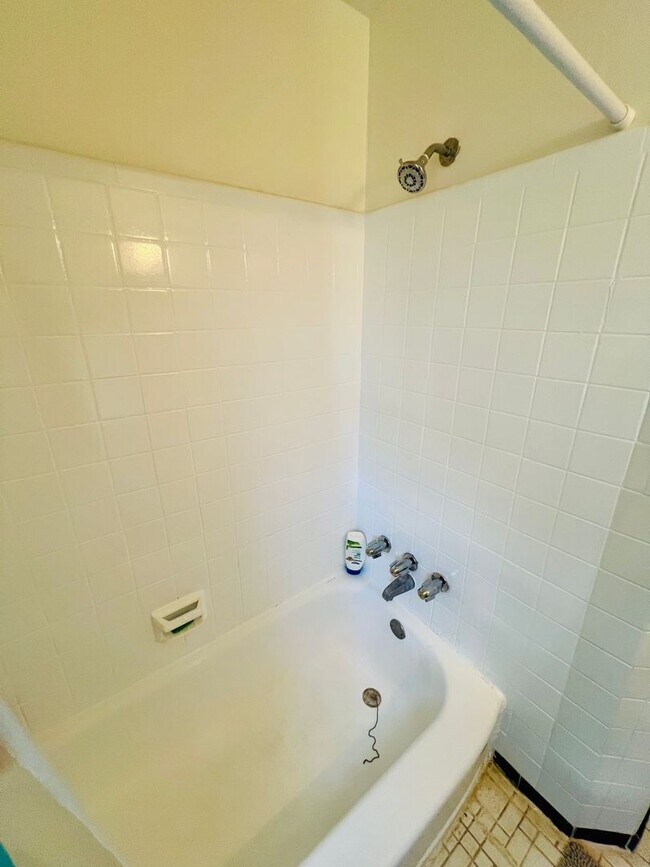 Building Photo - 5303 W Franklin St