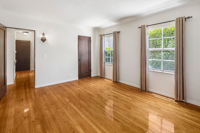 Bedroom 2 - 2207 E Mountain St