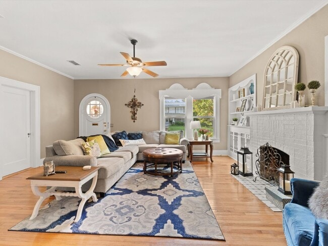 Building Photo - Available Now! Charming, Updated 3-Bedroom...