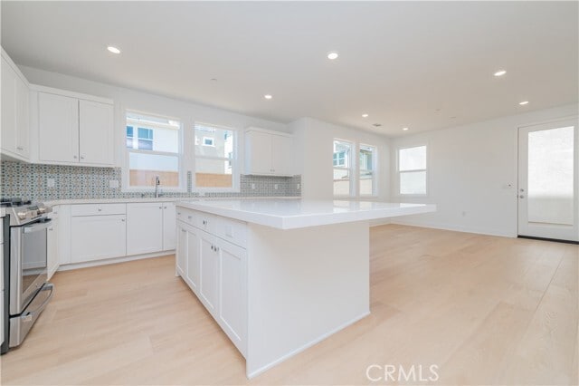 Building Photo - 446 Lobata