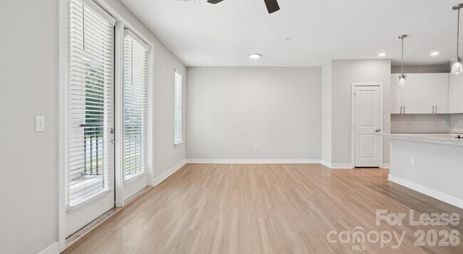 Building Photo - 4010 Waiting St