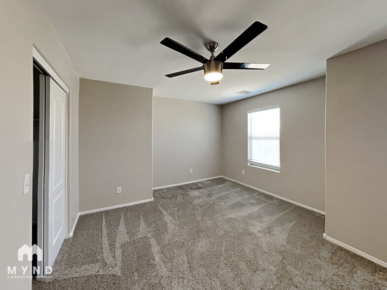 Building Photo - 4643 E Rousay Dr