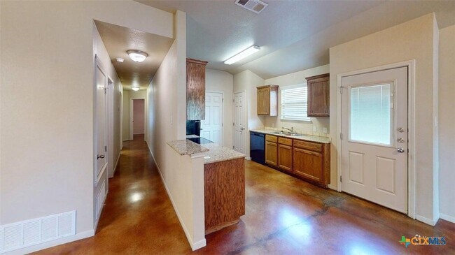 Building Photo - 1523 Aztec Trce