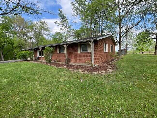 Building Photo - 404 S Mayor Caliper Dr