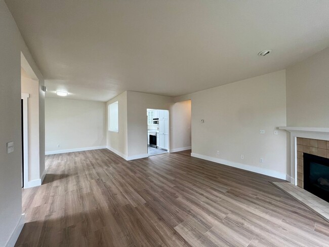 Building Photo - Pending Application; Fully Remodeled  3 BD...