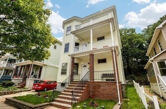 Building Photo - 558 Washington St