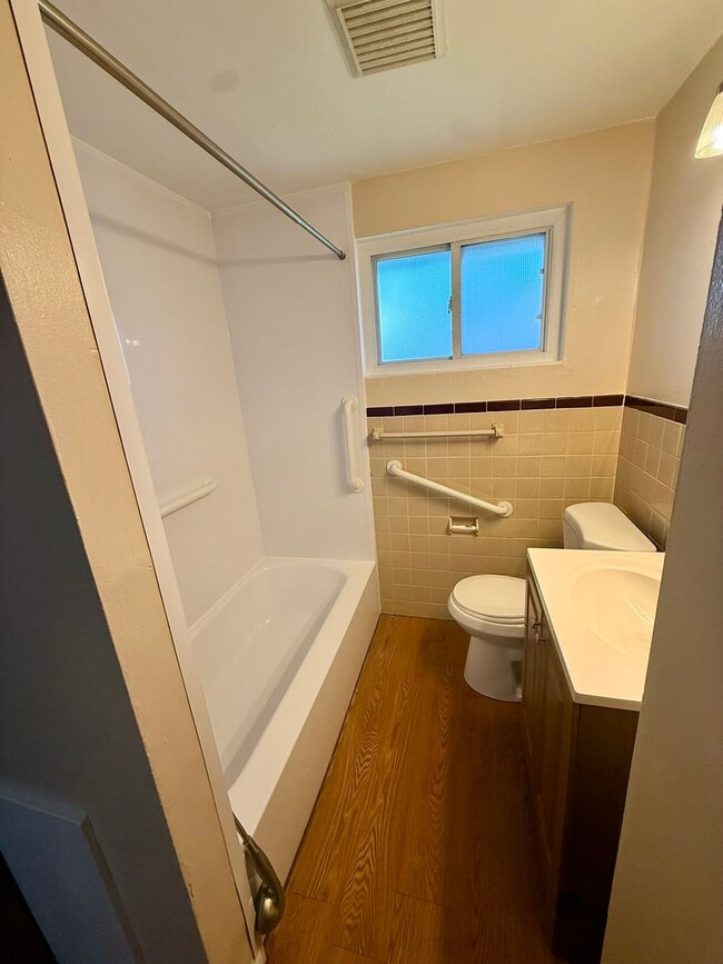 Building Photo - 954 Brubaker Dr