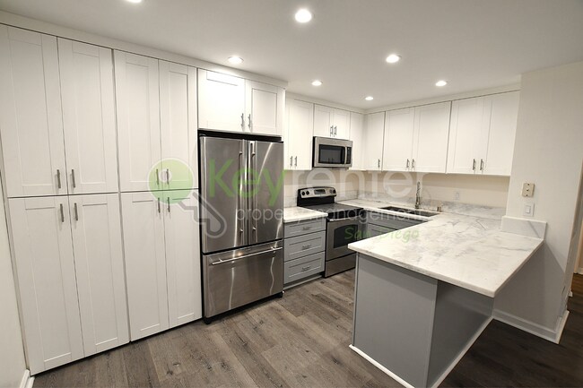 Building Photo - Mission Valley | Minutes to Interstates 15 & 8 | Close to Snapdragon Staduim