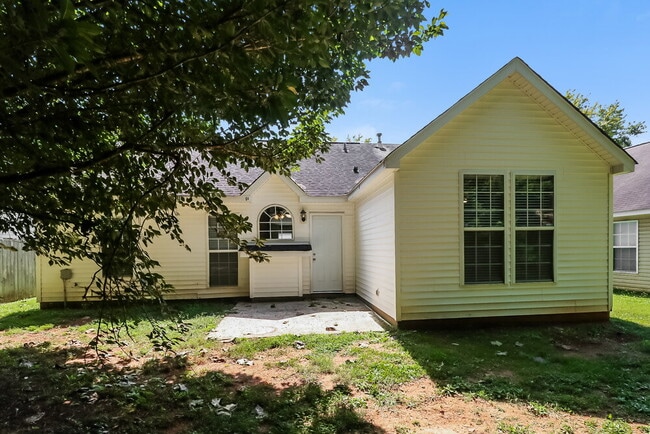 Building Photo - 9129 Shenington Pl