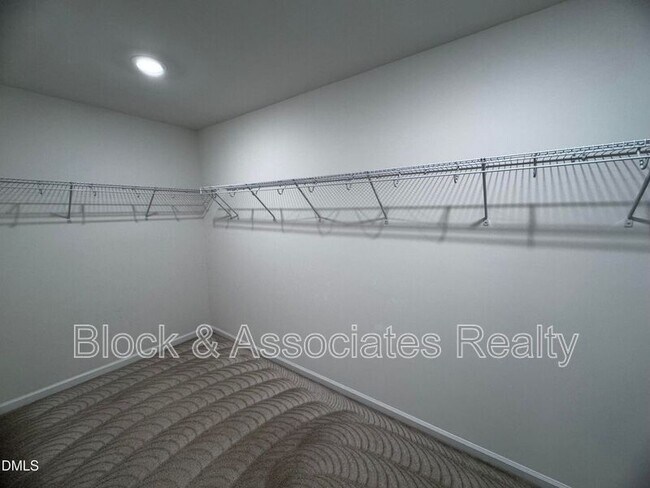 Building Photo - 1748 Clayfire Dr.