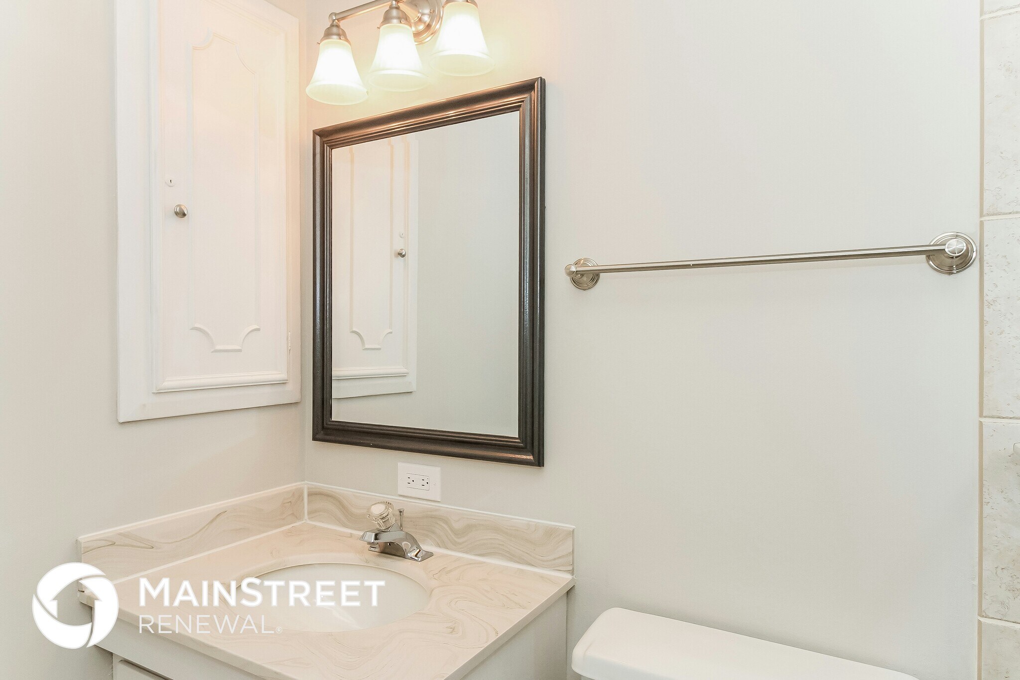 Building Photo - 999 Nottingham Rd