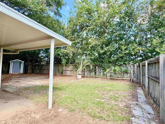 Building Photo - 103 Westoak Ct