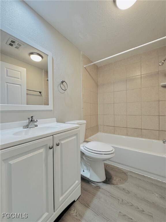 Building Photo - 331 Tarpon Dr