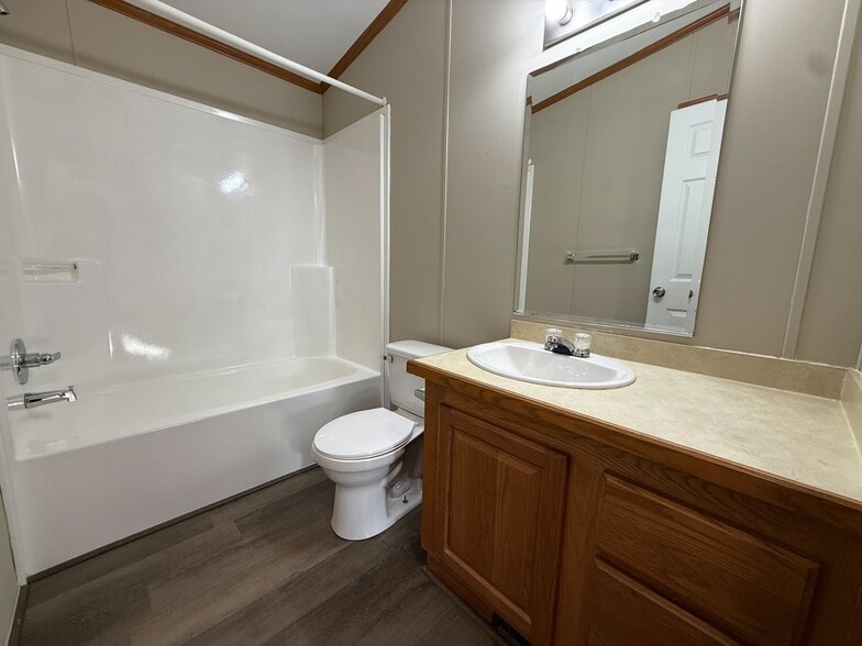 Building Photo - 11701 Cascade Cir