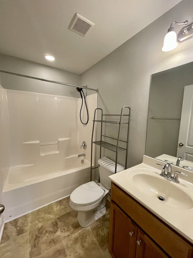 Building Photo - 124 Colonnade St