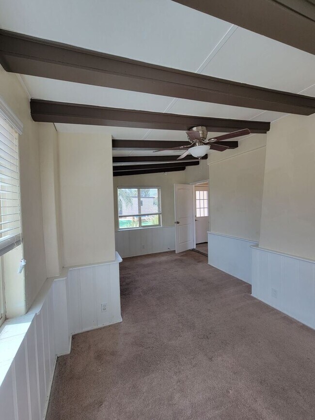 Building Photo - Charming Central Tucson Retreat with Updat...