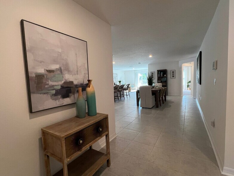 Building Photo - 4 Pritchard Dr