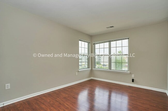 Building Photo - 1bd/1ba in Cluster of Woodlawn Alexandria