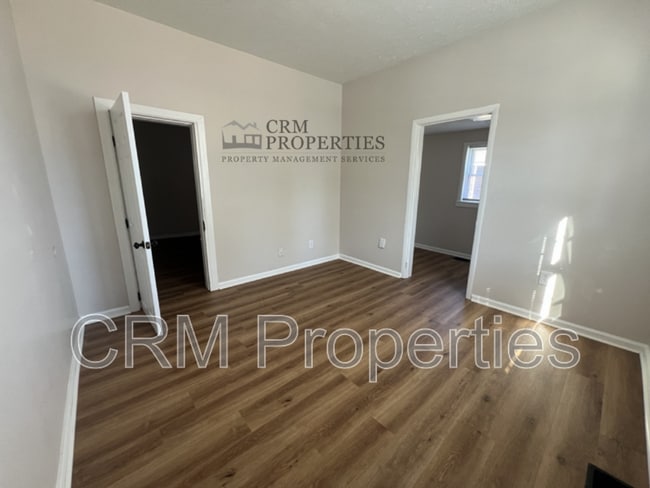 Building Photo - 1329 N Wabash Ave