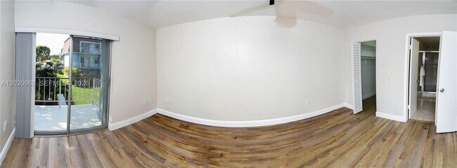 Building Photo - 9611 SW 77th Ave