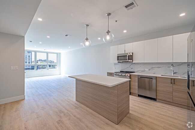 1BD, 1BA - 825SF - Kitchen, Dining & Living Area - Skylar Lofts