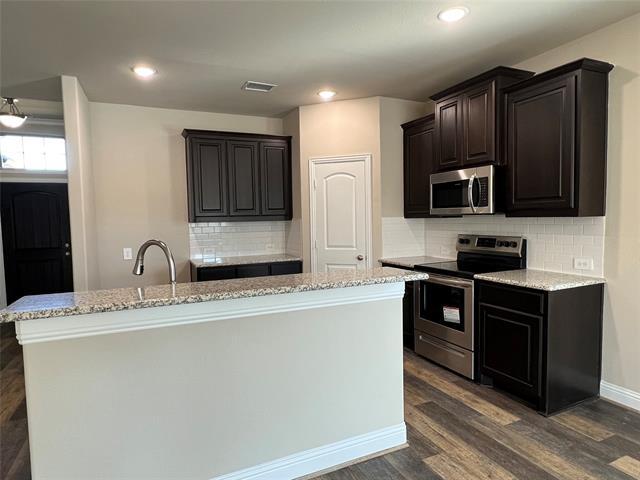 Building Photo - 639 Comal Dr