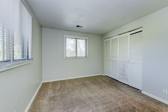 Building Photo - 840 North St