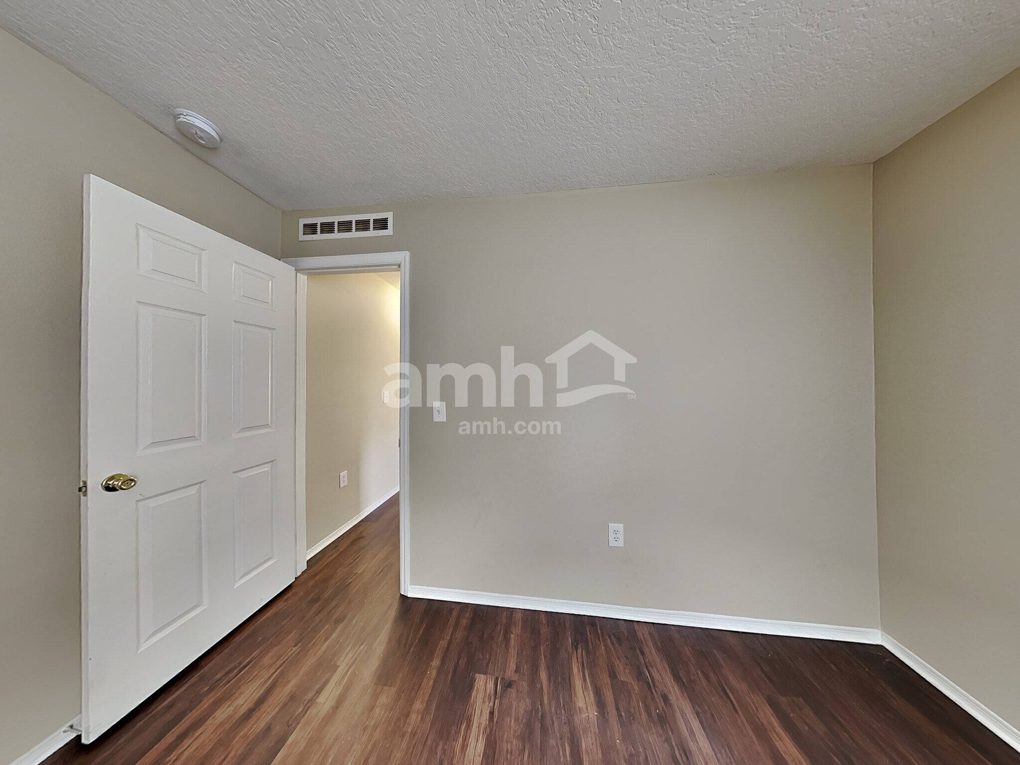 Building Photo - 2325 Ole Hickory Dr