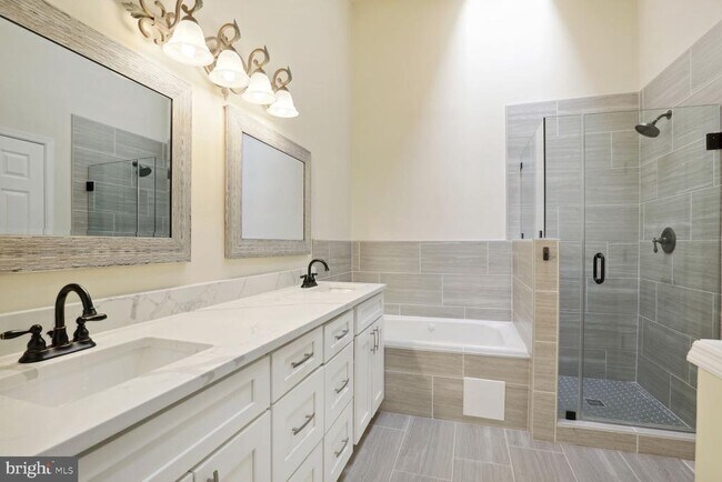 Building Photo - 43840 Laburnum Square