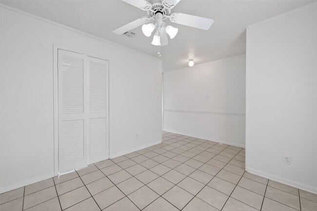 Building Photo - 2709 Lee Cir