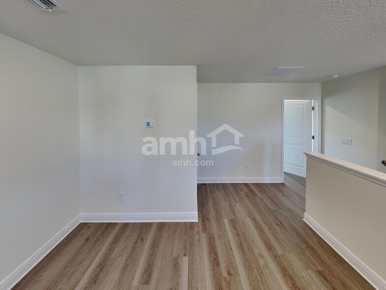 Building Photo - 5999 Sycamore Pl St