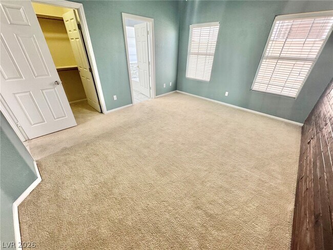Building Photo - 216 Chiquis Ct
