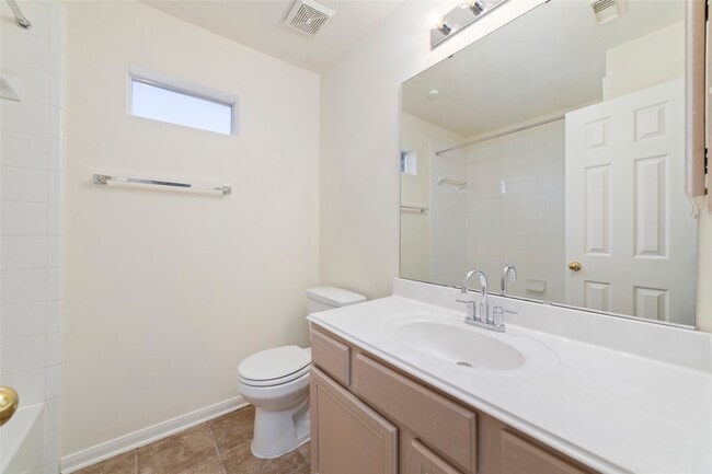 Building Photo - 17075 Great Glen Dr